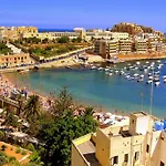 Location 1 Bedroom With Terrace Apartamento