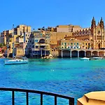 Location 1 Bedroom With Terrace Apartament *