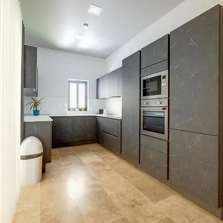 Location 1 Bedroom With Terrace * Sliema