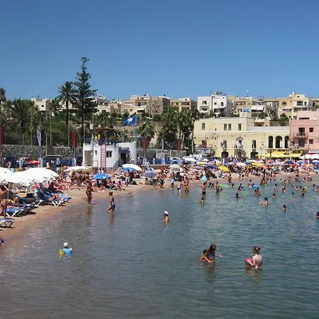 Location 1 Bedroom With Terrace