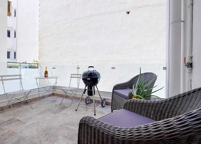 Location 1 Bedroom With Terrace Apartament