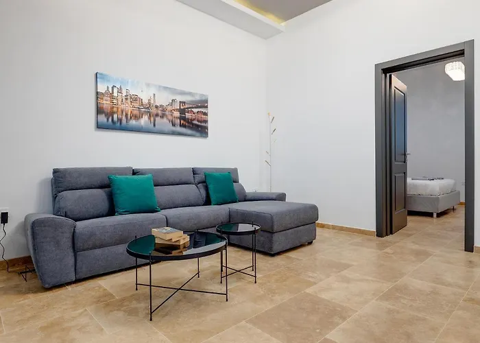 Location 1 Bedroom With Terrace *