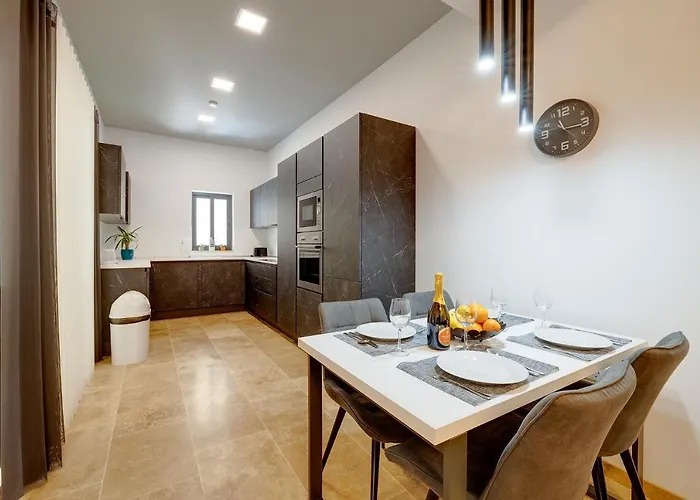 Apartament Location 1 Bedroom With Terrace