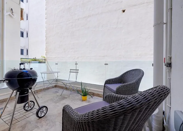 Location 1 Bedroom With Terrace *